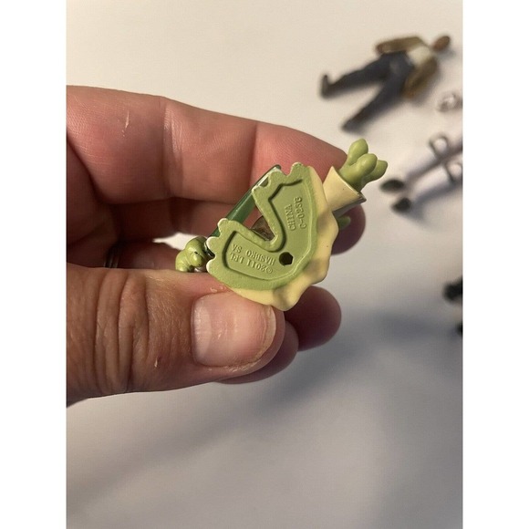 Star Wars Action Figures Lot Of 5 Yoda + Luke + Stormtrooper + Chewbacca + Finn - Picture 5 of 10